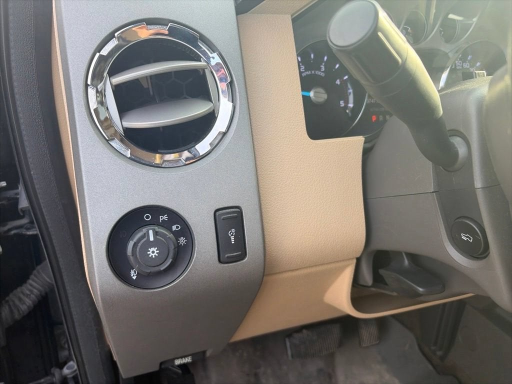 2012 Ford Super Duty F-350 SRW XL