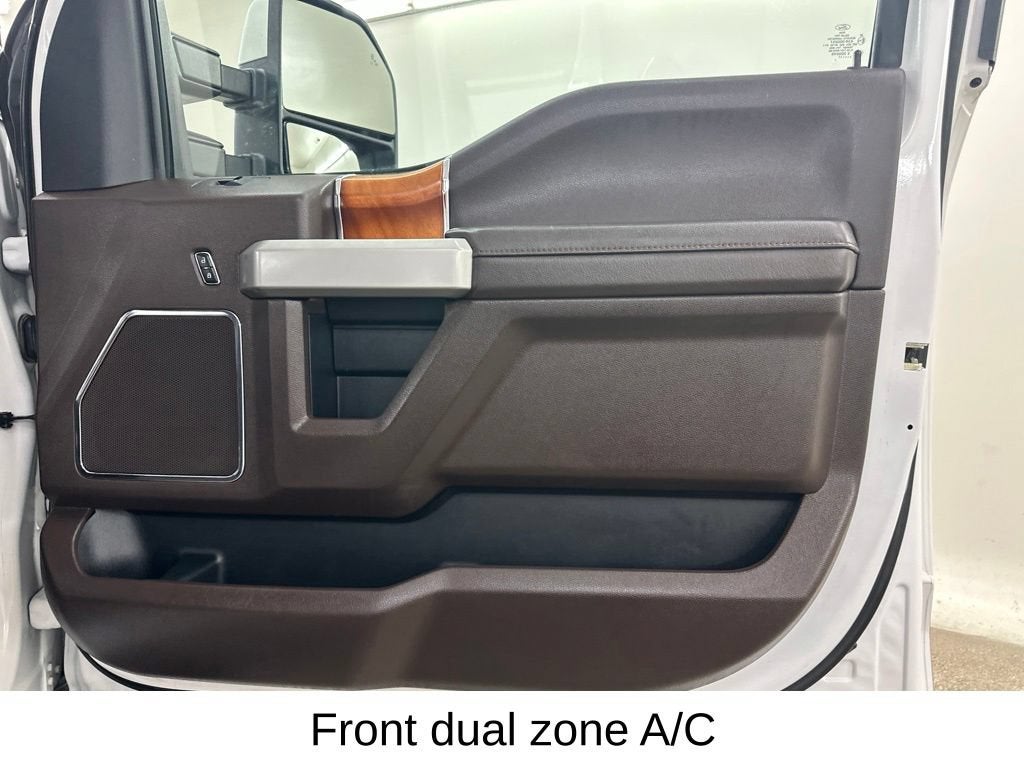 2017 Ford Super Duty F-350 SRW Platinum
