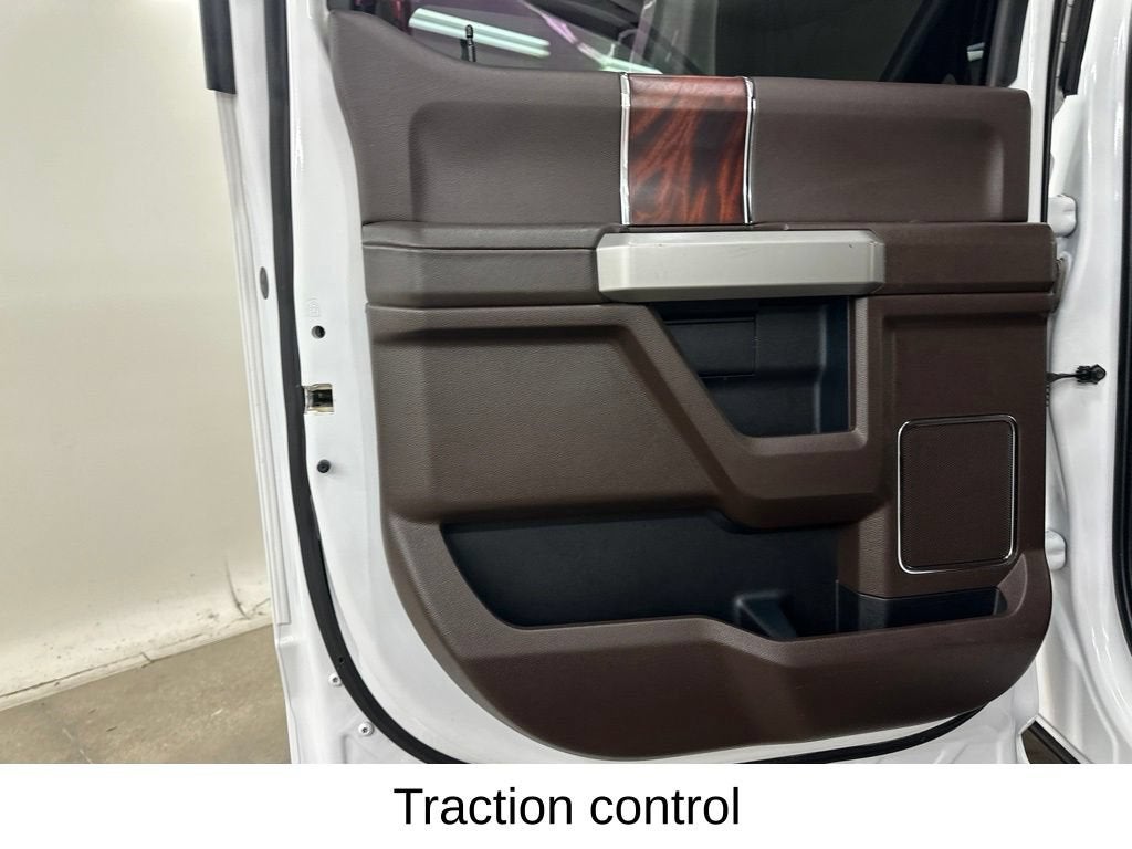 2017 Ford Super Duty F-350 SRW Platinum