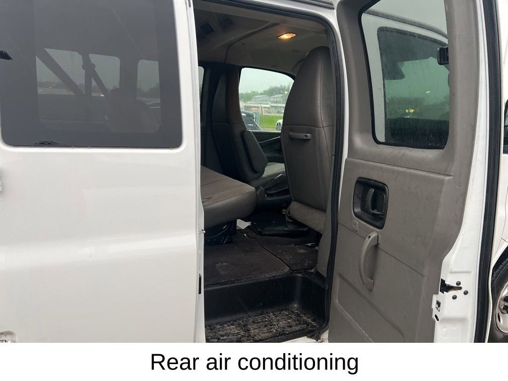 2019 Chevrolet Express Passenger 3500 LT