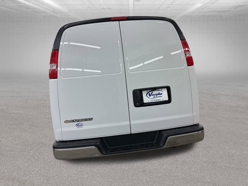 2026 Chevrolet Express Cargo WT