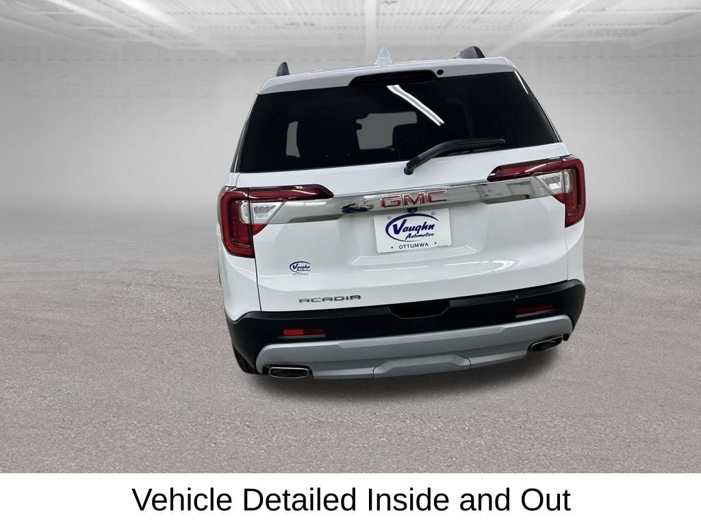 2023 GMC Acadia SLT