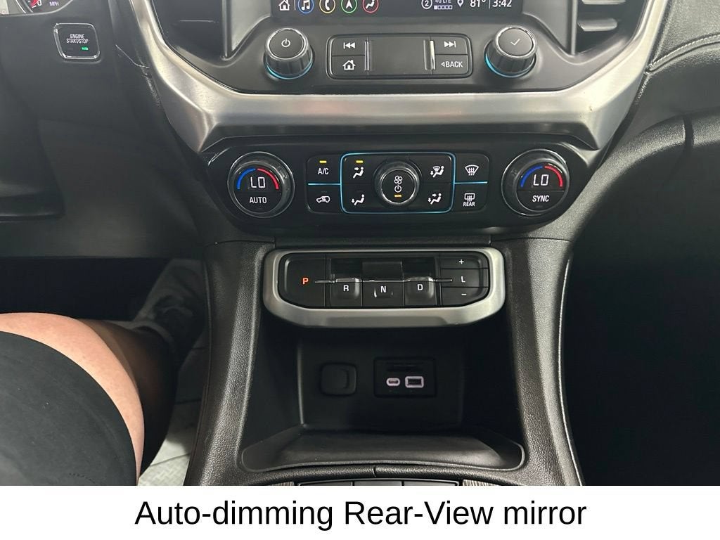 2023 GMC Acadia SLT