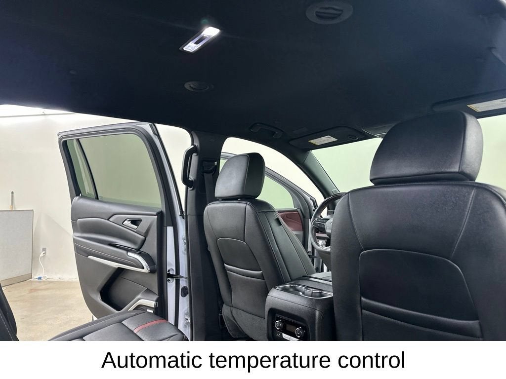 2025 Chevrolet Traverse RS