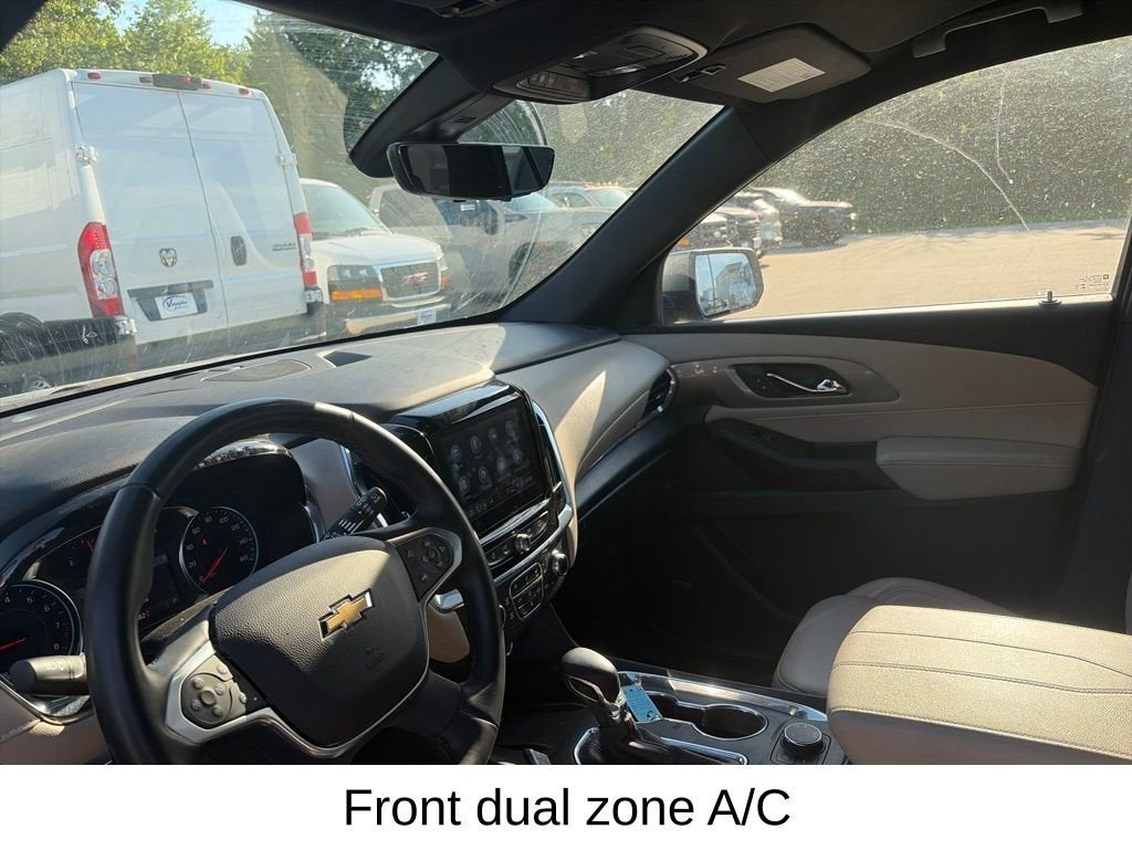 2023 Chevrolet Traverse LT Leather