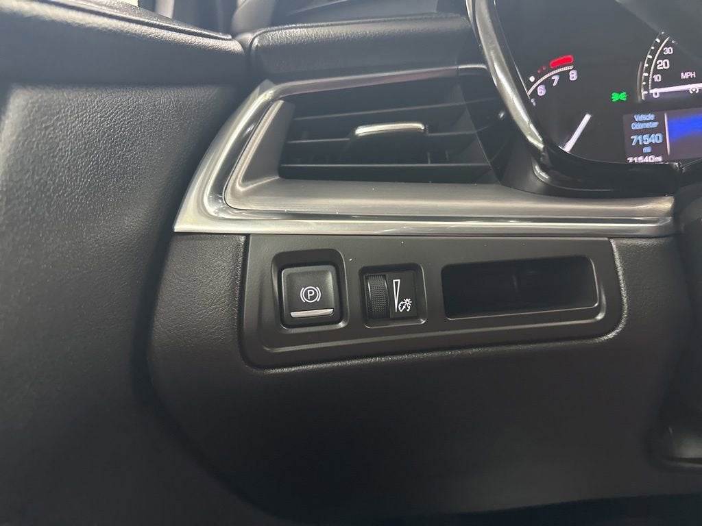 2017 Cadillac XT5 Luxury FWD