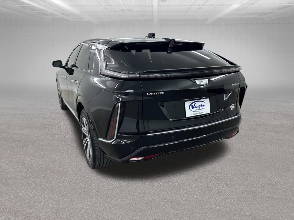 2024 Cadillac LYRIQ Luxury 1