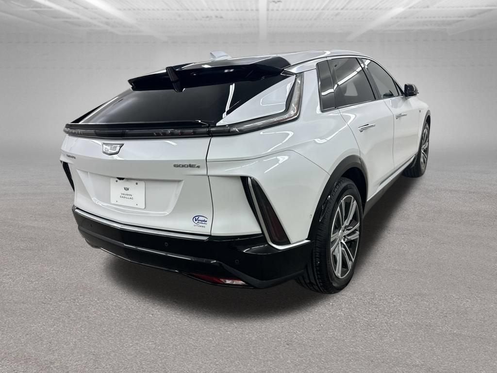 2024 Cadillac LYRIQ Luxury 1