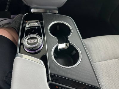 2024 Cadillac LYRIQ Luxury 1