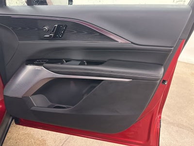 2025 Cadillac LYRIQ Luxury 3