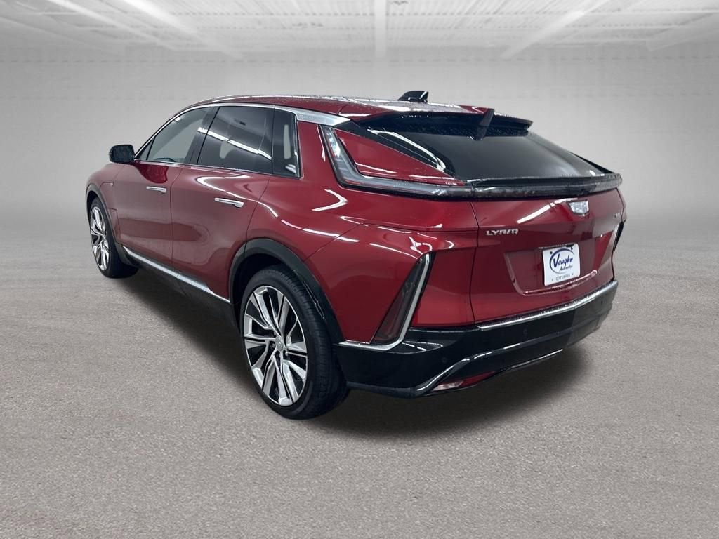 2025 Cadillac LYRIQ Luxury 3