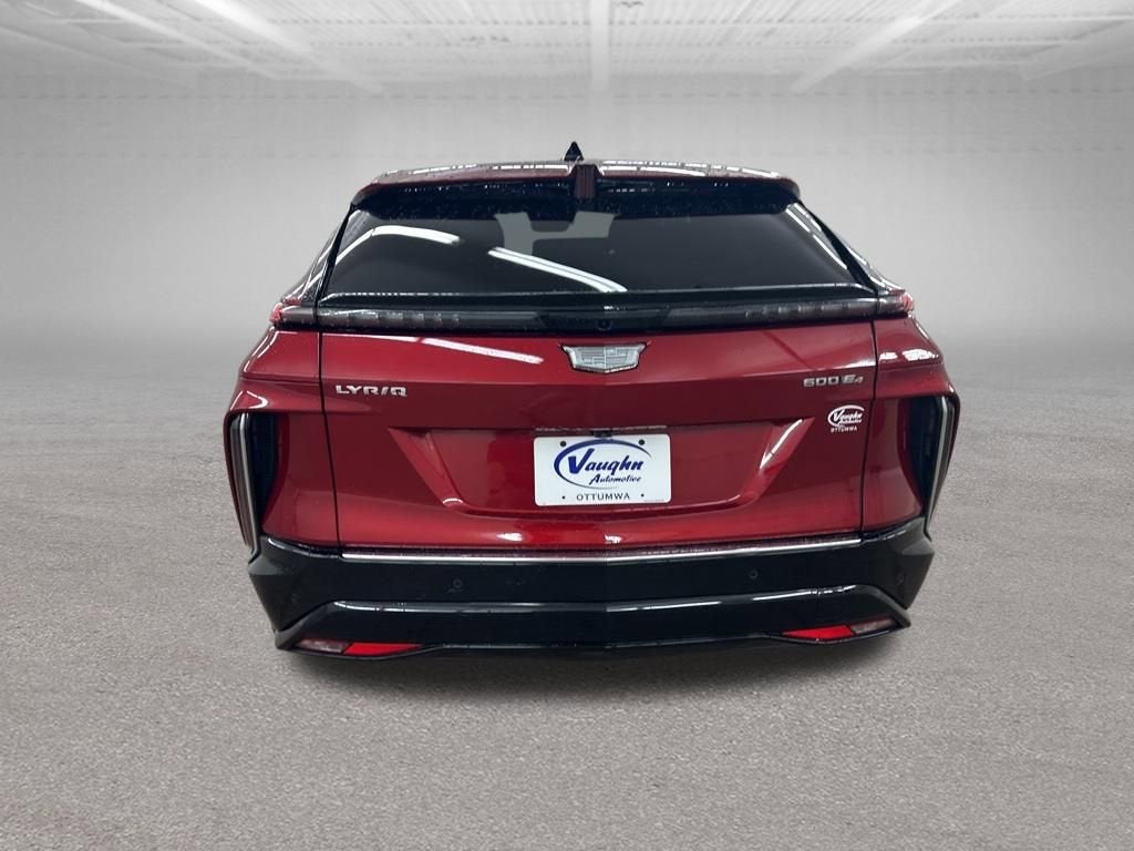 2025 Cadillac LYRIQ Luxury 3