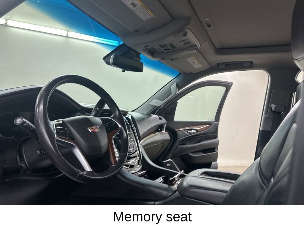 2018 Cadillac Escalade ESV Luxury