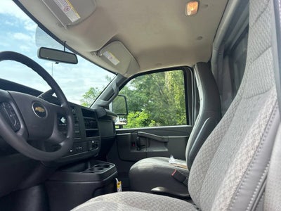 2026 Chevrolet Express Cutaway 3500 1WT