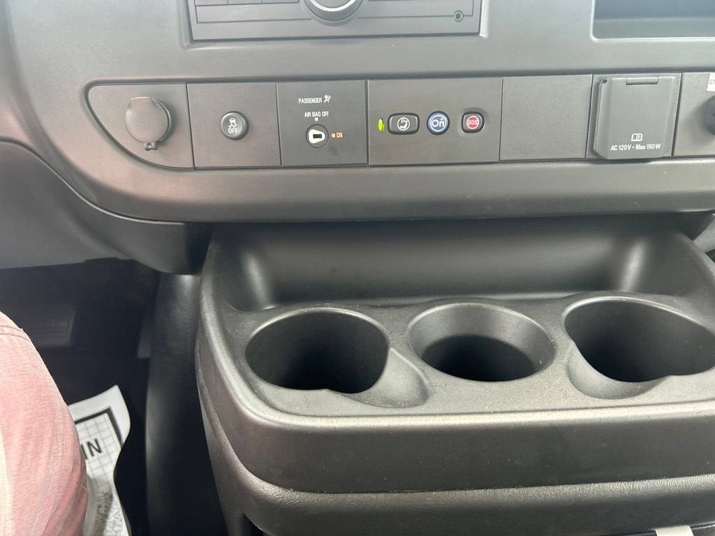 2026 Chevrolet Express Cutaway 3500 1WT