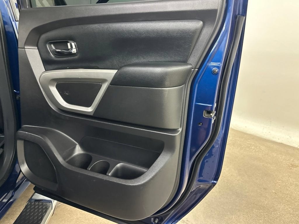2017 Nissan Titan XD SV