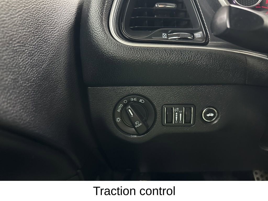 2015 Dodge Challenger SXT Plus