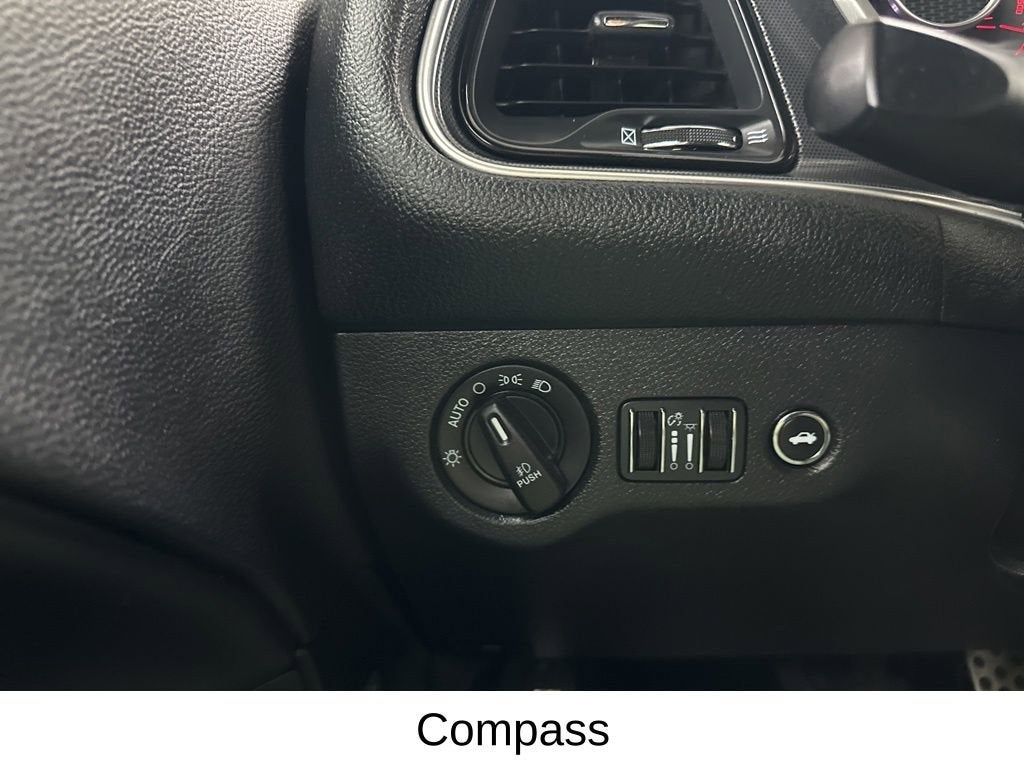 2015 Dodge Challenger SXT Plus