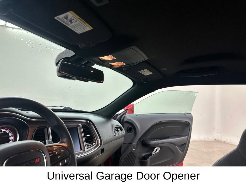 2017 Dodge Challenger 392 Hemi Scat Pack Shaker