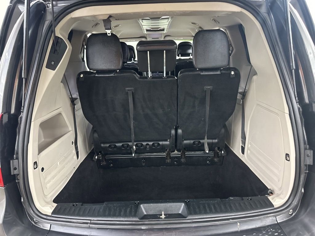 2016 Chrysler Town & Country Touring