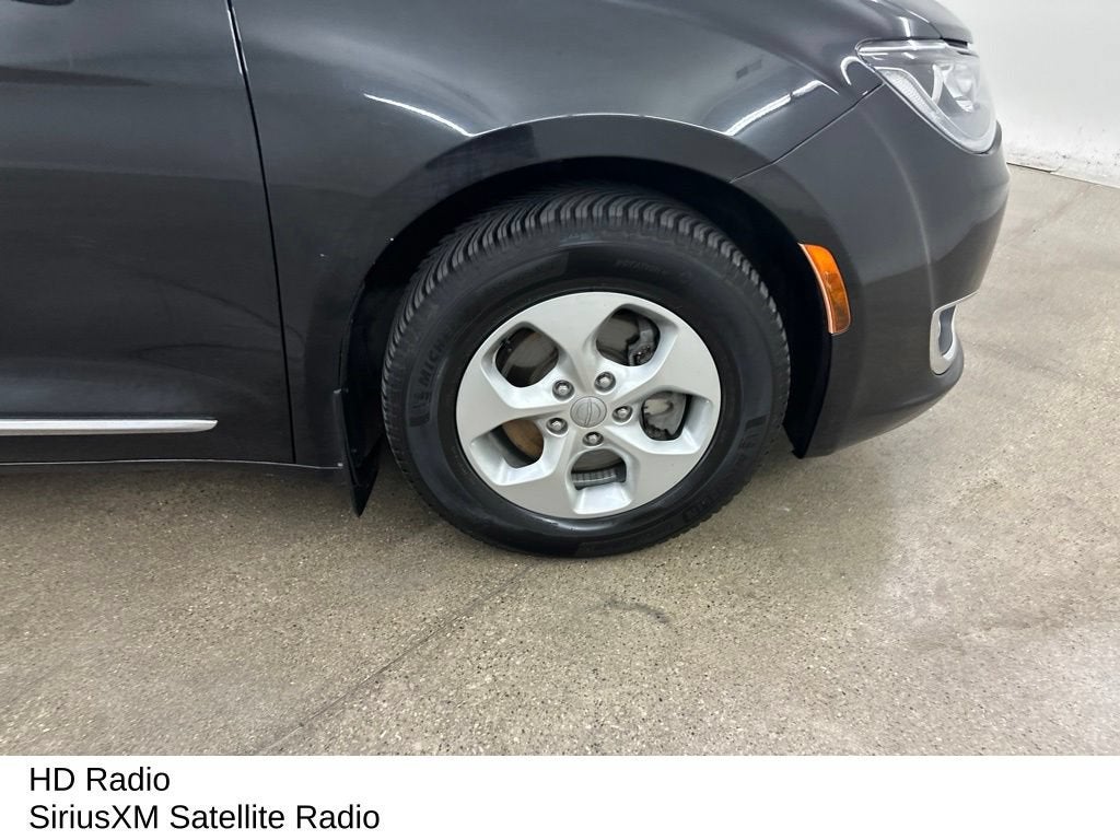 2017 Chrysler Pacifica Touring-L Plus