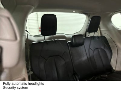 2017 Chrysler Pacifica Touring-L Plus