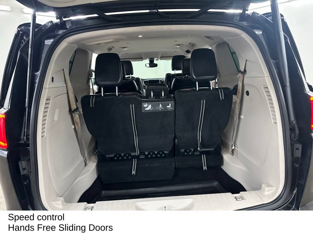 2017 Chrysler Pacifica Touring-L Plus