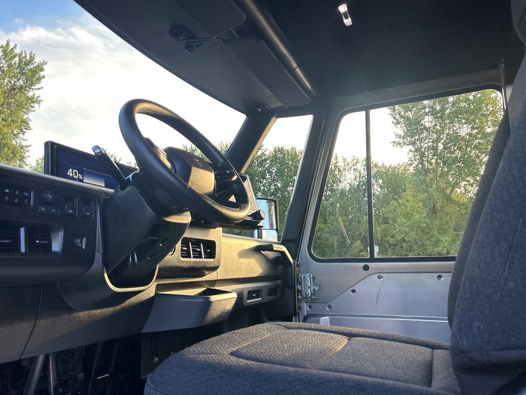 2024 BrightDrop Zevo 600 EJY