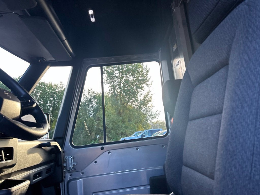 2024 BrightDrop Zevo 600 EJY