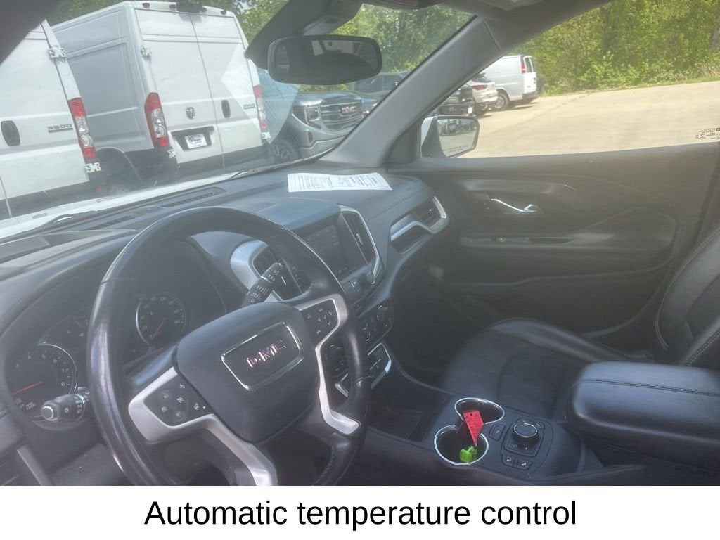 2022 GMC Terrain SLT