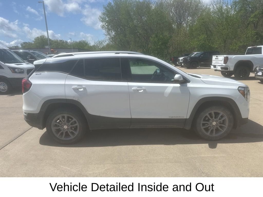 2022 GMC Terrain SLT