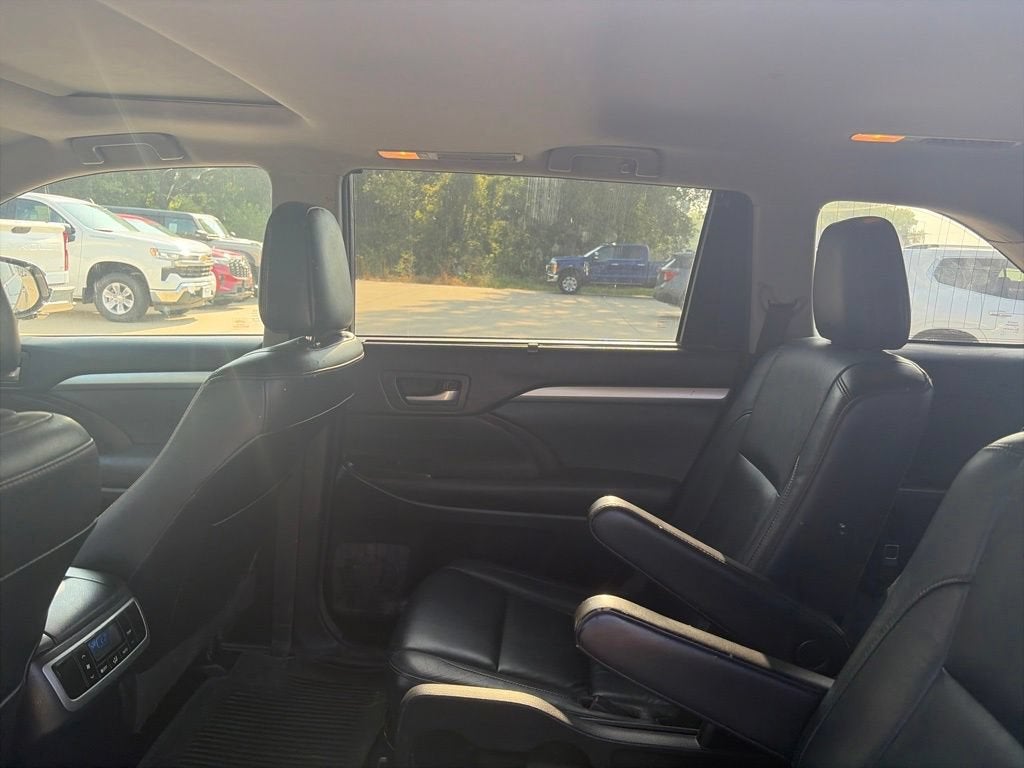 2018 Toyota Highlander SE
