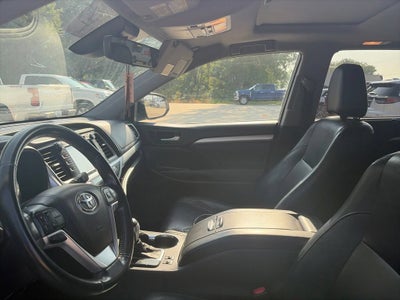 2018 Toyota Highlander SE