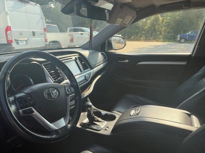 2018 Toyota Highlander SE