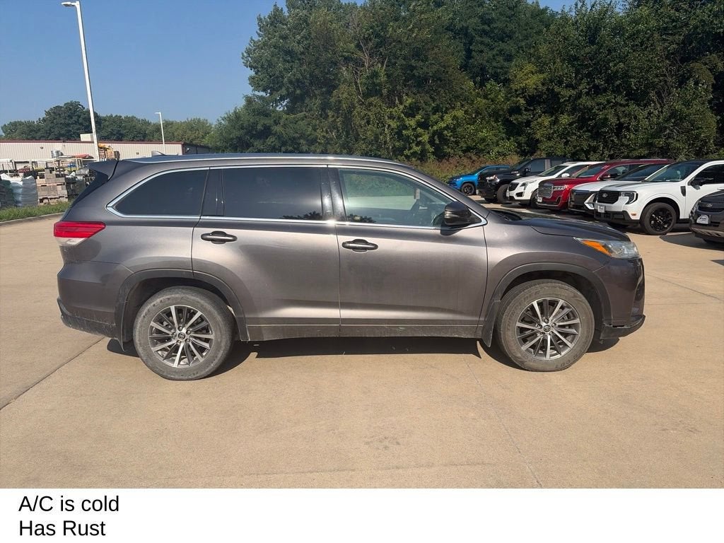 2018 Toyota Highlander SE