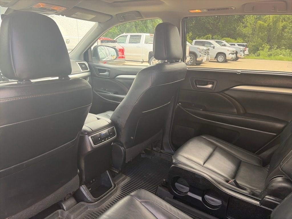 2018 Toyota Highlander SE